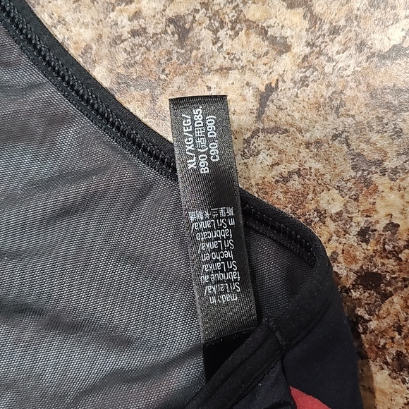 Victoria's Secret Sports Bra - Picture 3 of 3